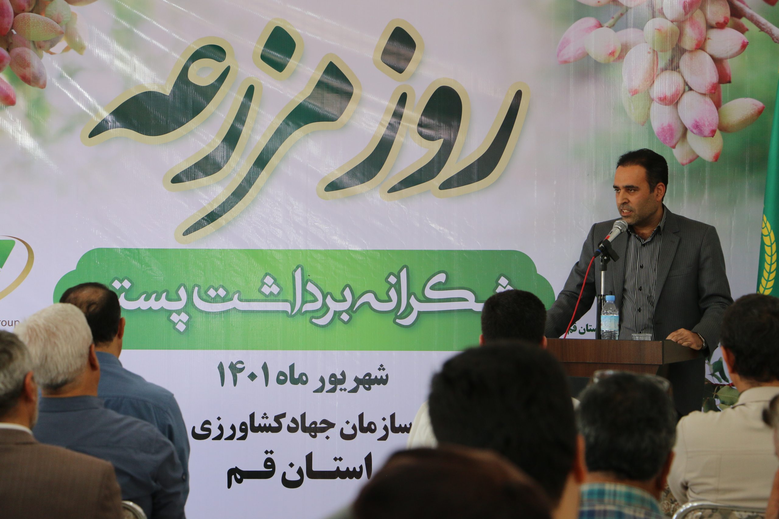 معاون استاندار قم؛ کشاورزان و باغداران جهادگران عرصه امنیت غذایی هستند