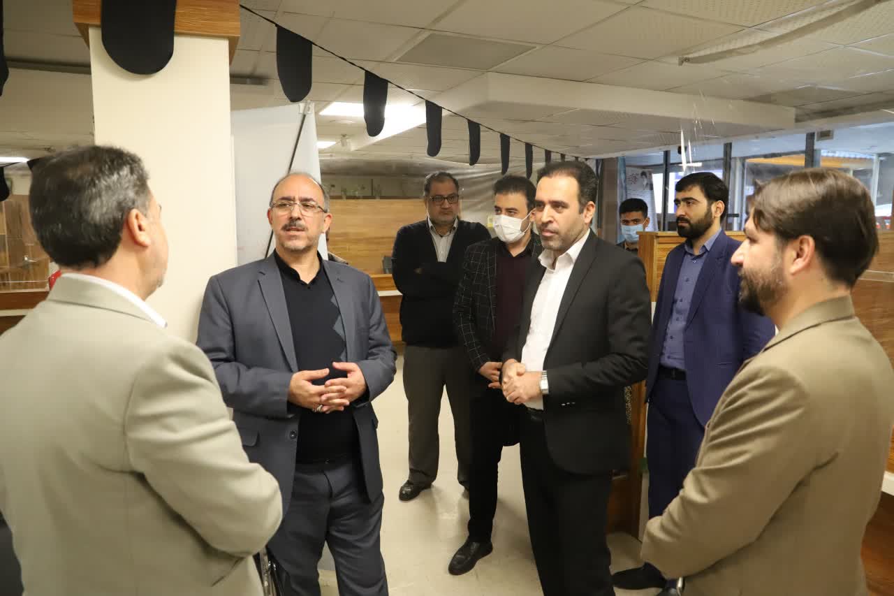 بازدید سرزده از اداره کل بیمه سلامت استان قم