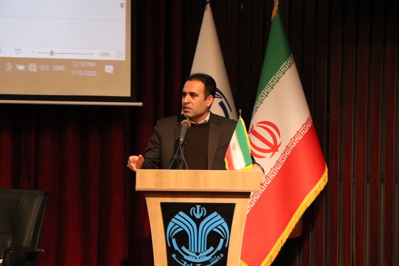 معاون استاندار قم: نیازمند تغییر نگرش در خصوص مصرف انرژی هستیم/ضرورت فرهنگ سازی برای استفاده صحیح از منابع خدادادی
