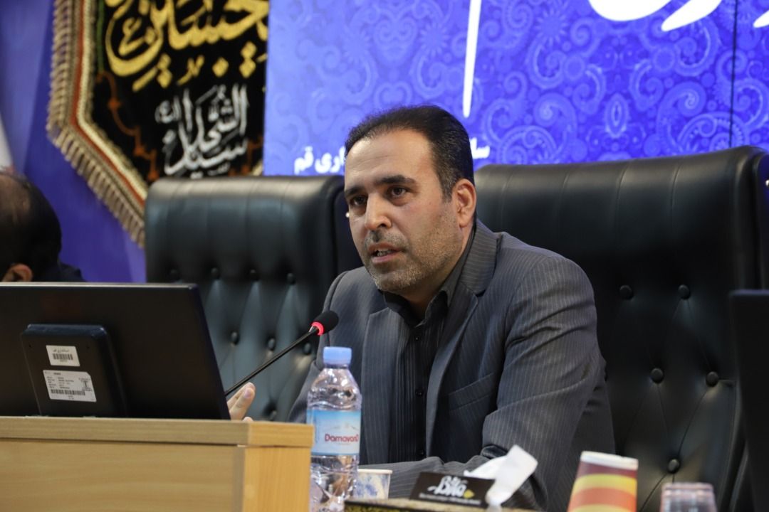 جانشین استاندار در ستاد گرامیداشت هفته دولت در استان قم: مسئولان با ارائه گزارش های عملکرد واقعی می توانند امید را در جامعه تزریق کنند/ مردم رکن اصلی فعالیت دولت